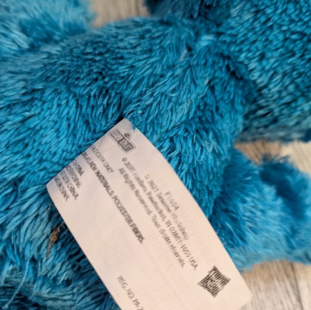 Hasbro Blue Furry Monster Plush Sesame St  Talks - Picture 4 of 5